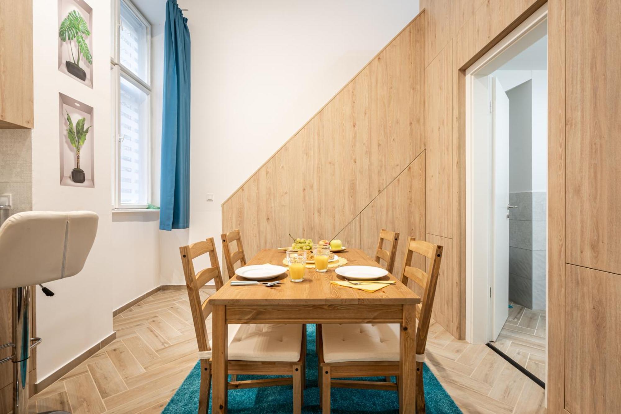 Market Hall Double Apt Apartment
